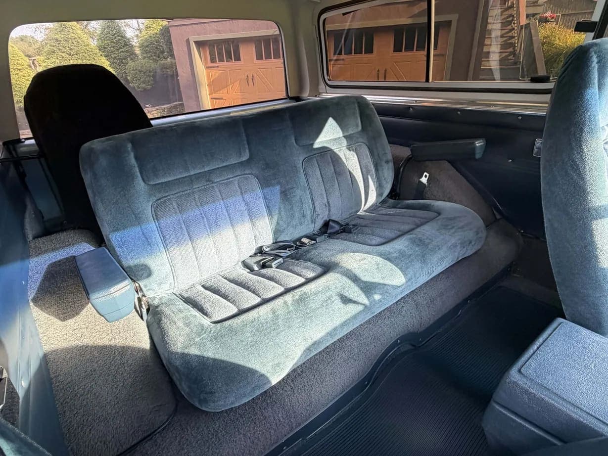 1989 GMC Jimmy SLE, view