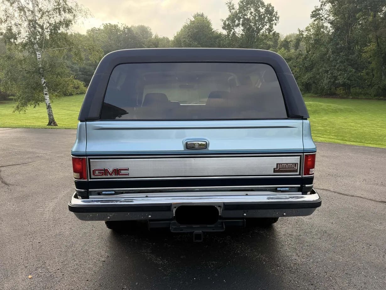 1989 GMC Jimmy SLE, view