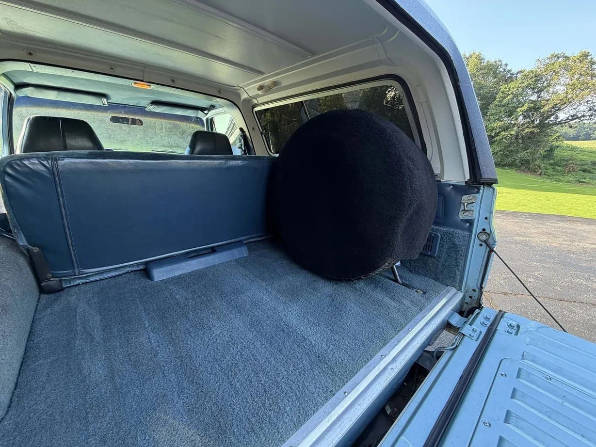 1989 GMC Jimmy SLE, view