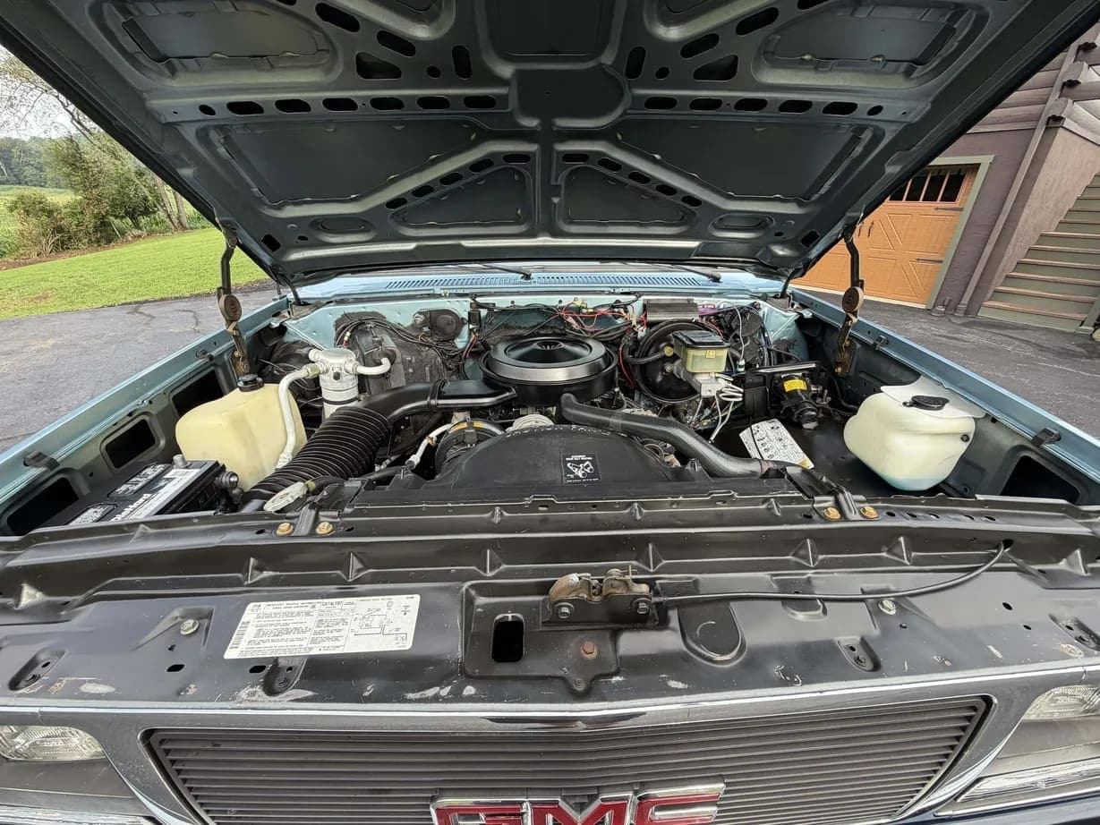 1989 GMC Jimmy SLE, view