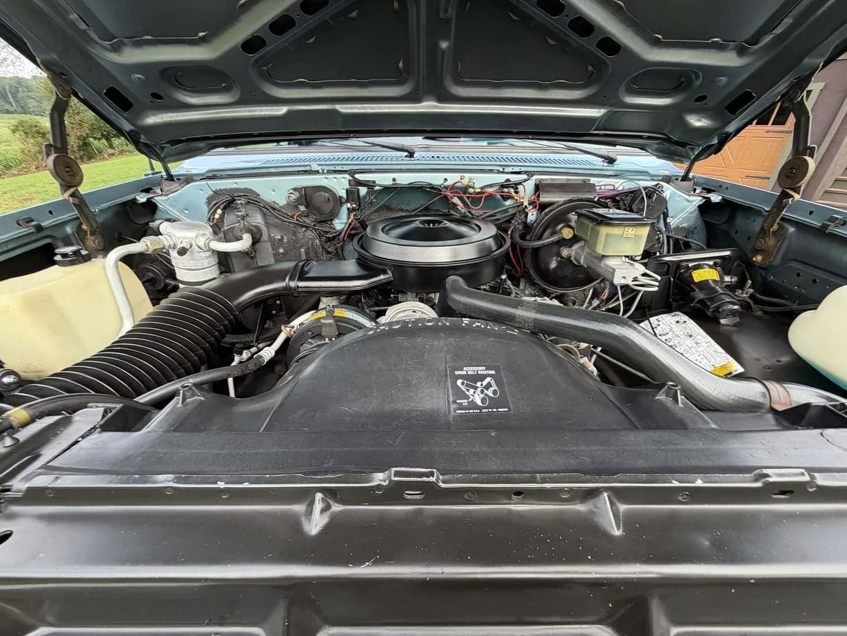1989 GMC Jimmy SLE, view