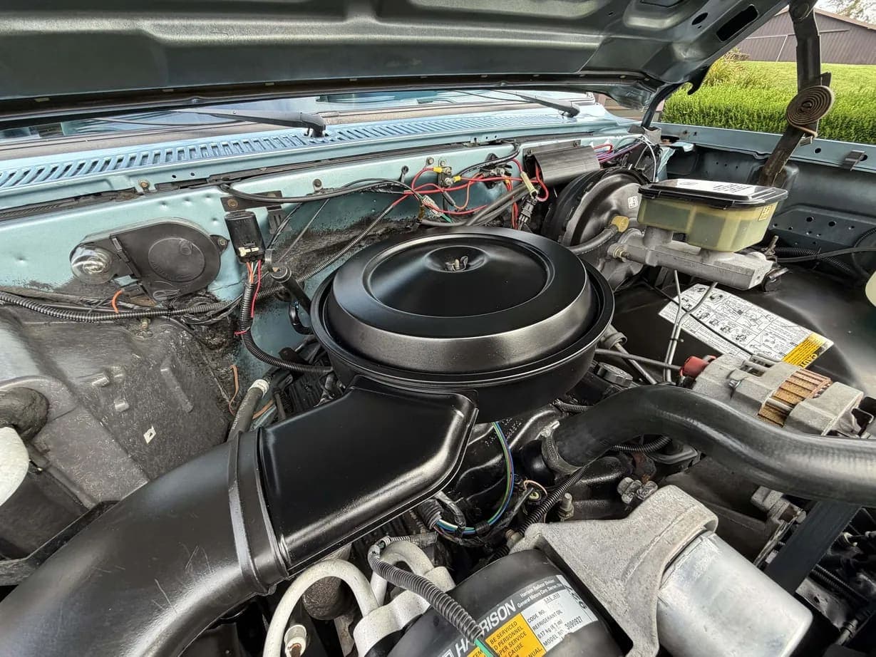 1989 GMC Jimmy SLE, view