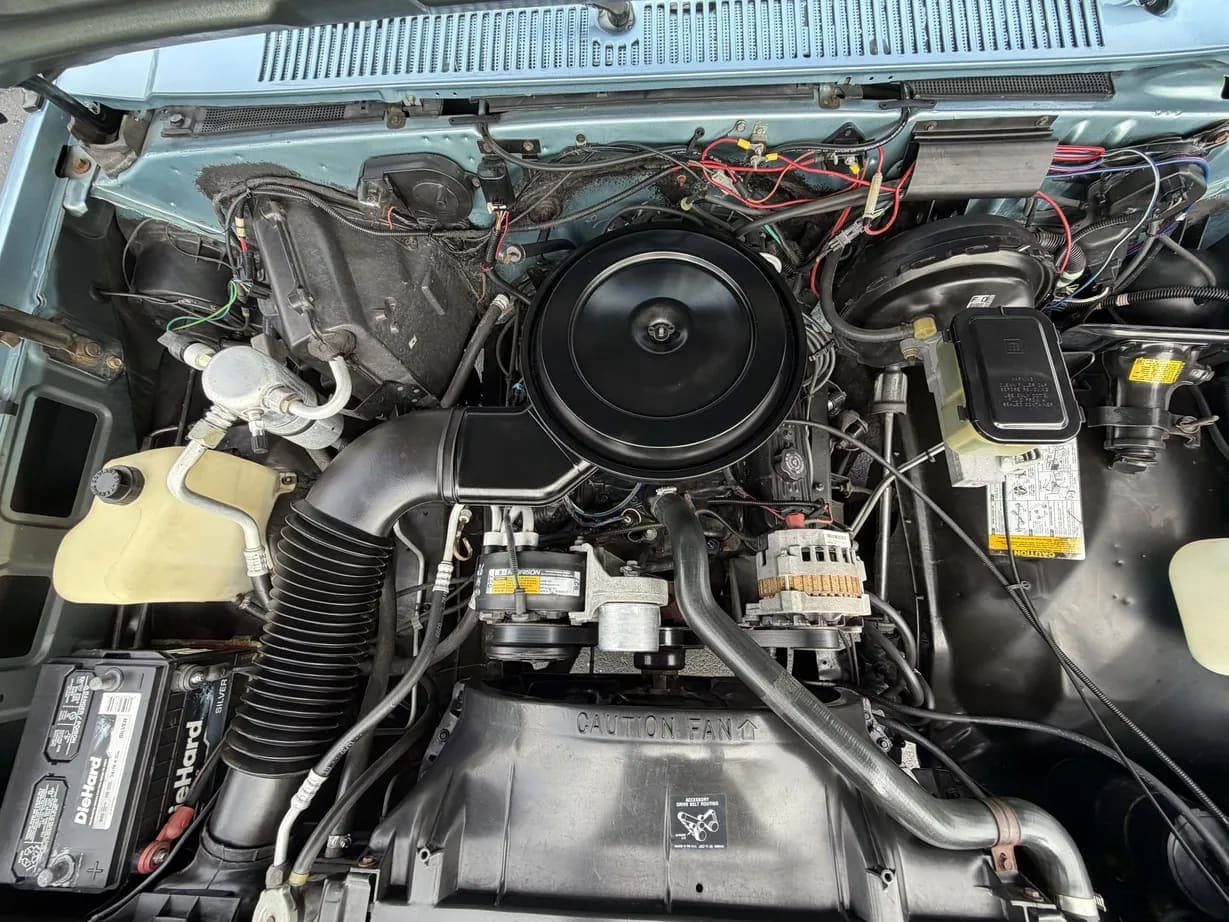 1989 GMC Jimmy SLE, view