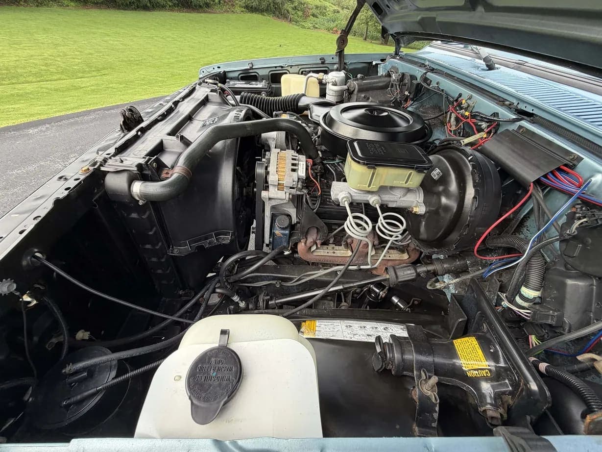 1989 GMC Jimmy SLE, view