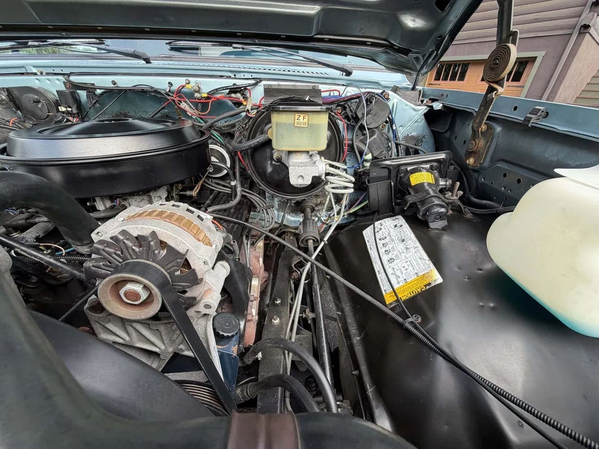 1989 GMC Jimmy SLE, view