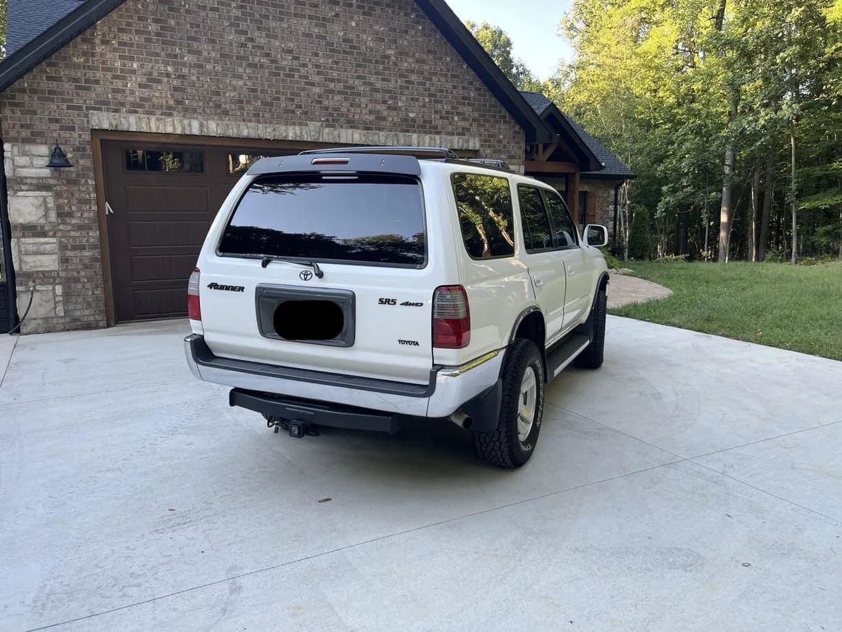 1999 Toyota 4Runner SR5, view