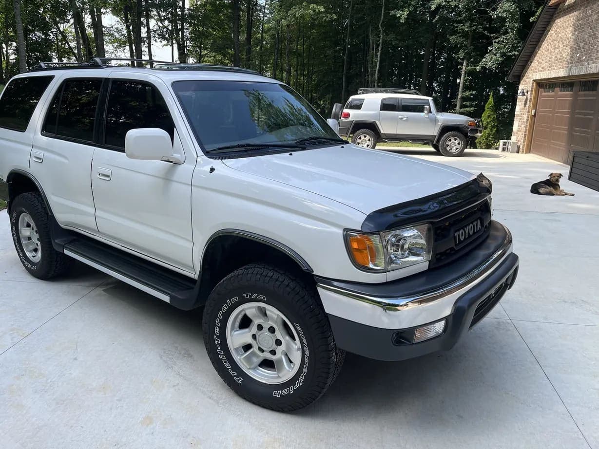 1999 Toyota 4Runner SR5, view