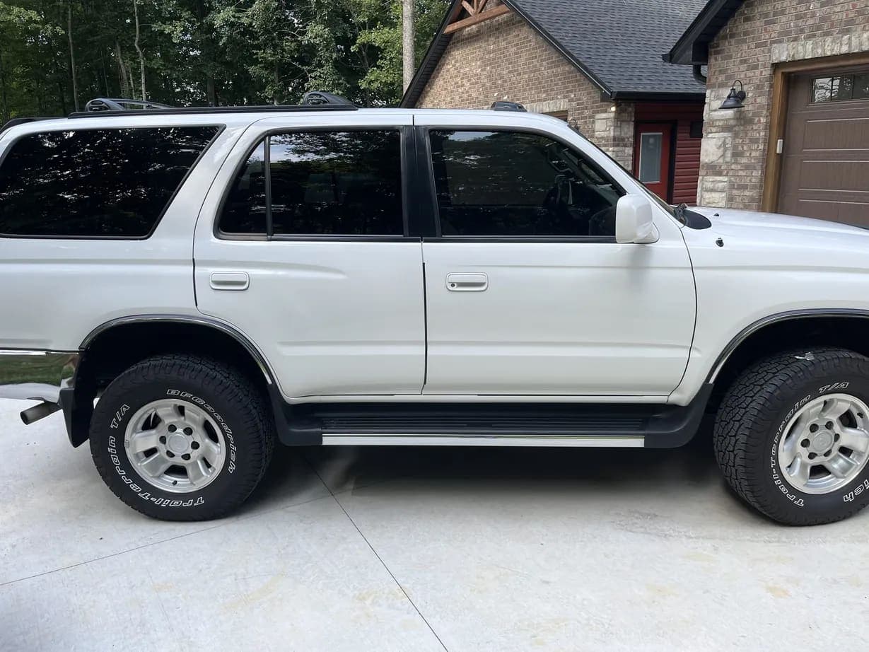 1999 Toyota 4Runner SR5, view