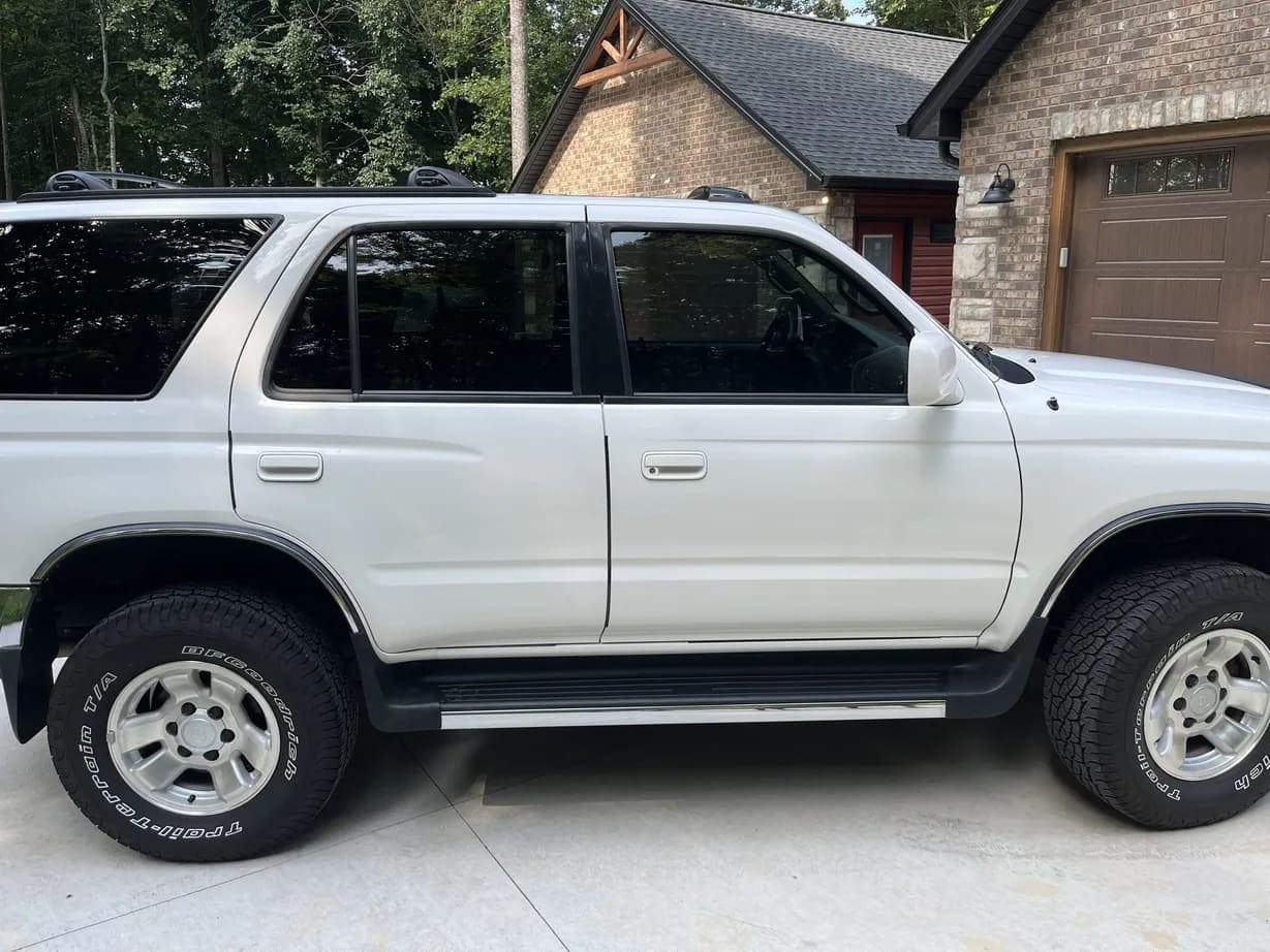1999 Toyota 4Runner SR5, view