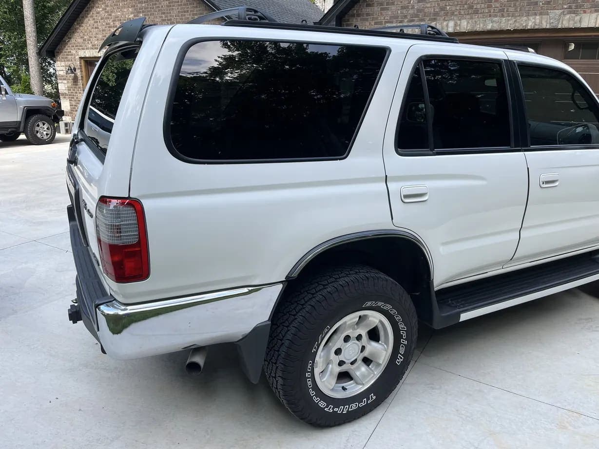 1999 Toyota 4Runner SR5, view