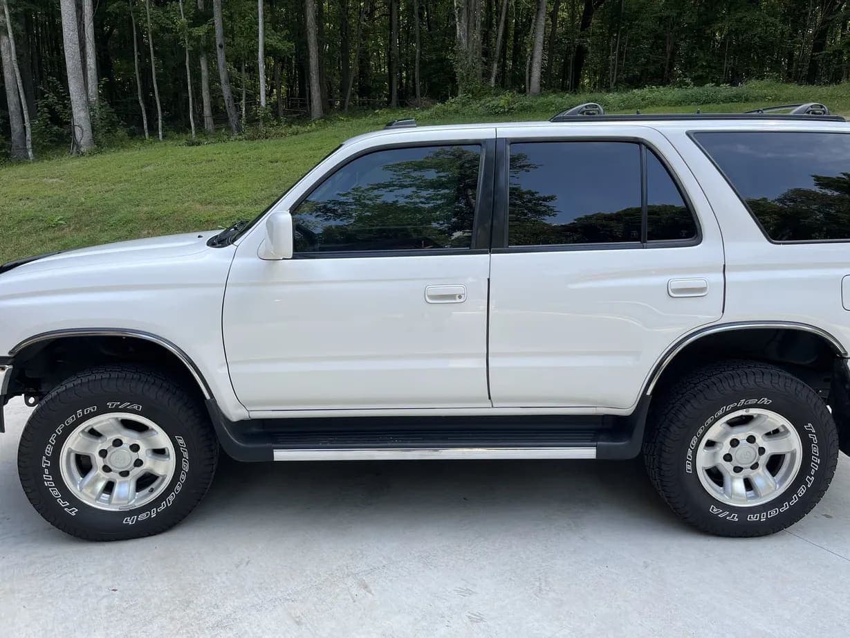 1999 Toyota 4Runner SR5, view