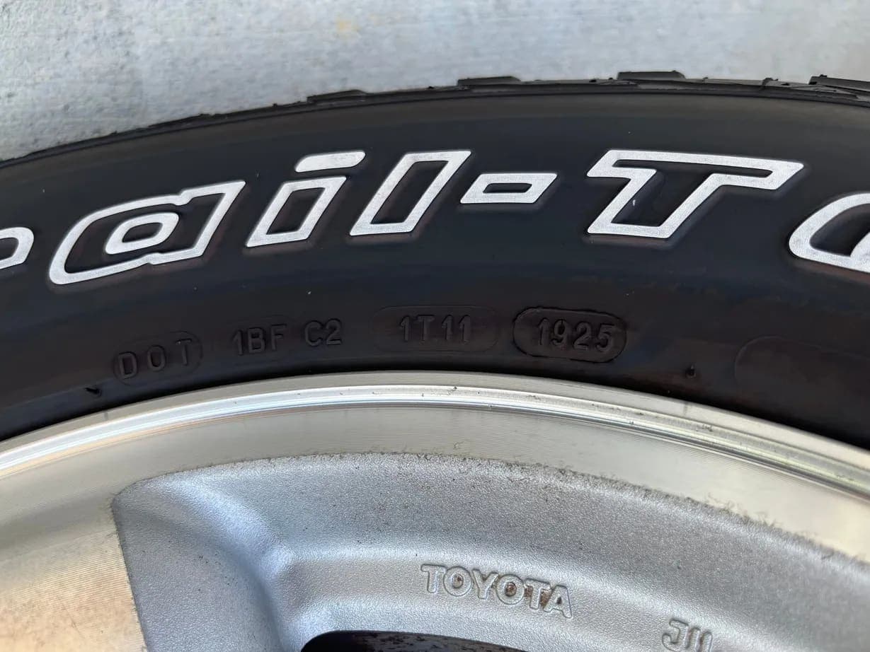1999 Toyota 4Runner SR5, view