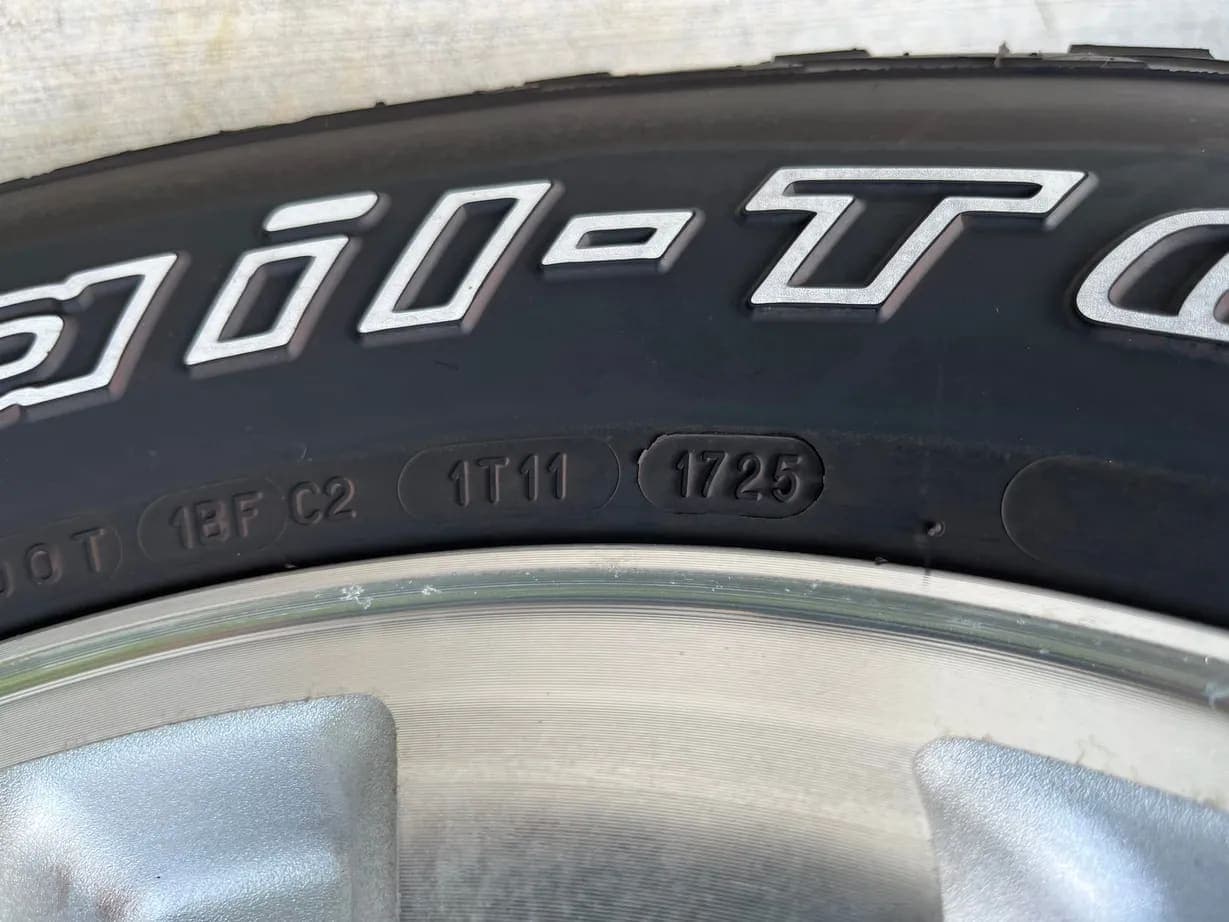 1999 Toyota 4Runner SR5, view