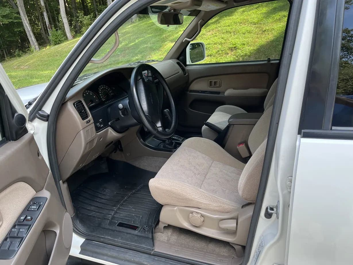 1999 Toyota 4Runner SR5, view