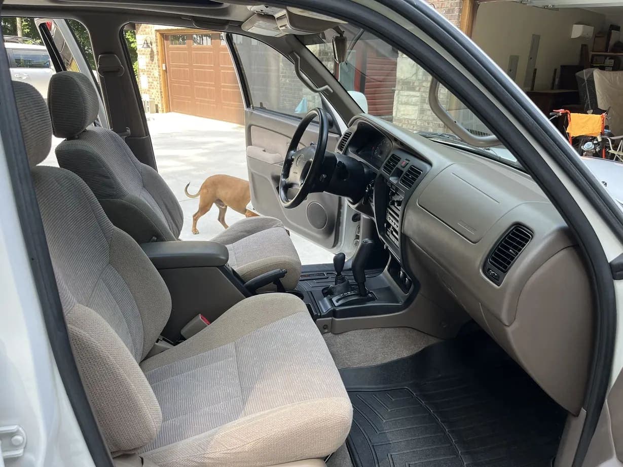 1999 Toyota 4Runner SR5, view