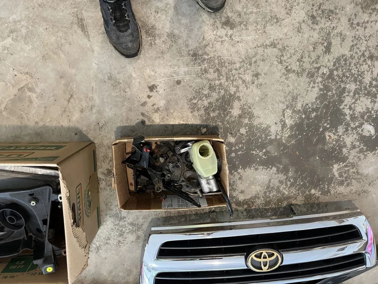 1999 Toyota 4Runner SR5, view